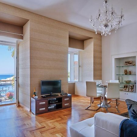 Riva Apartments Split Rum bild