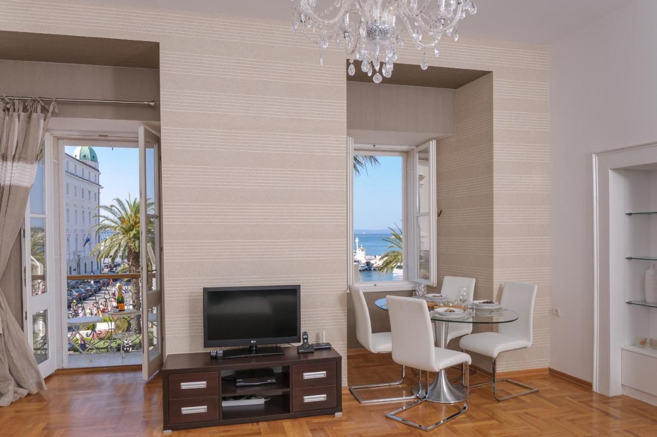 Riva Apartments Split Rum bild